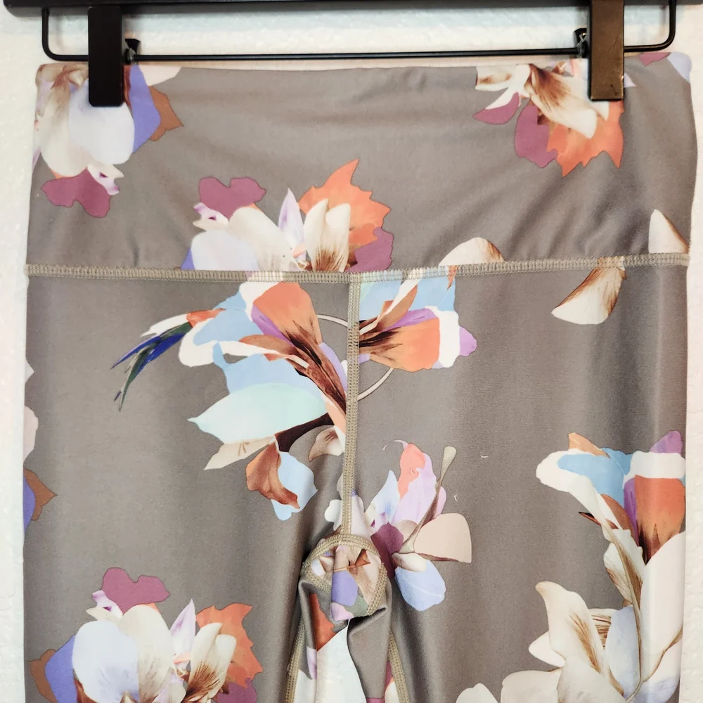 Athleta Elation Paradise 7/8 Leggings Womens S Gray White Floral High Rise Logo - Picture 2 of 15